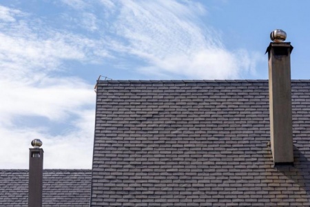 Comment r&eacute;ussir la pose d'ardoises sur votre toiture &agrave; Trieux ?